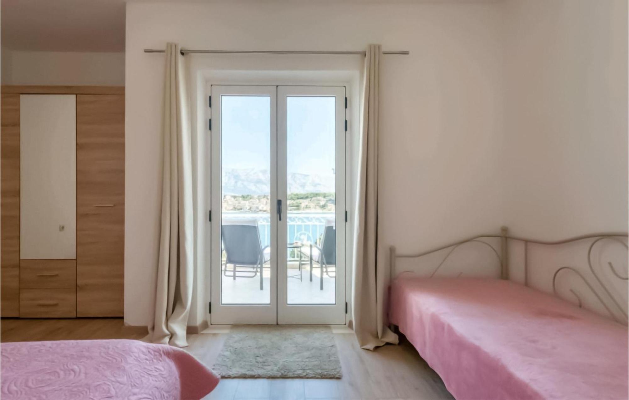Amazing Apartment In Selca With Wifi Exterior photo